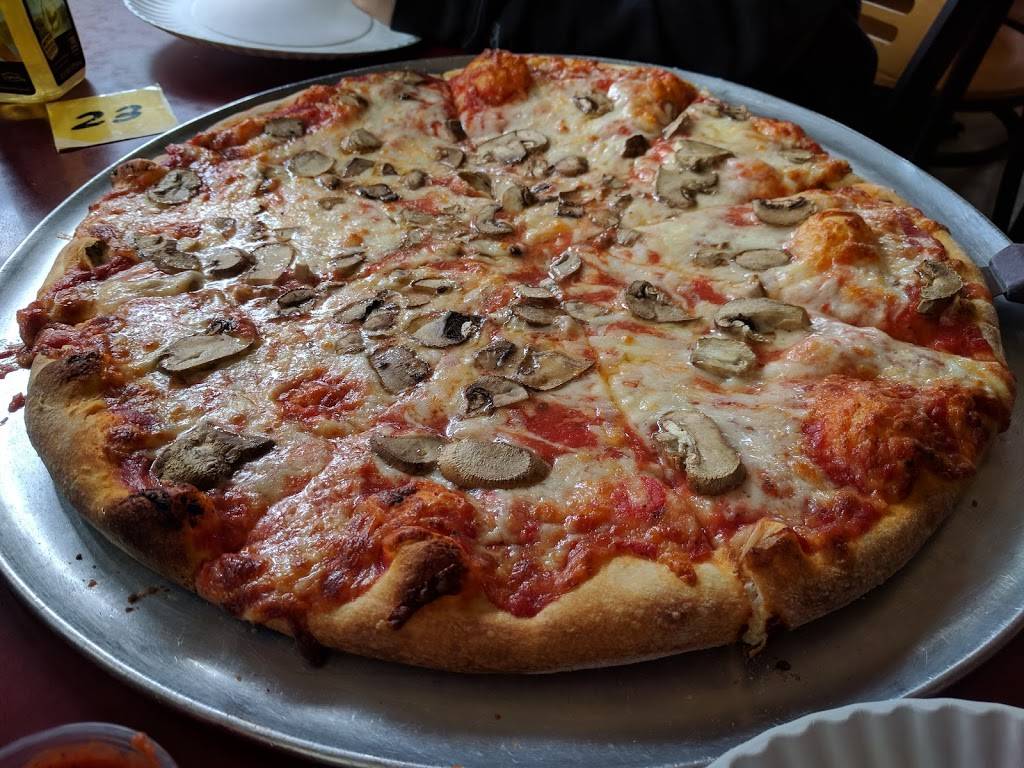 New York Pizzeria | restaurant | 75 Chestnut St, Cooperstown, NY 13326, USA | 6075472930 OR +1 607-547-2930