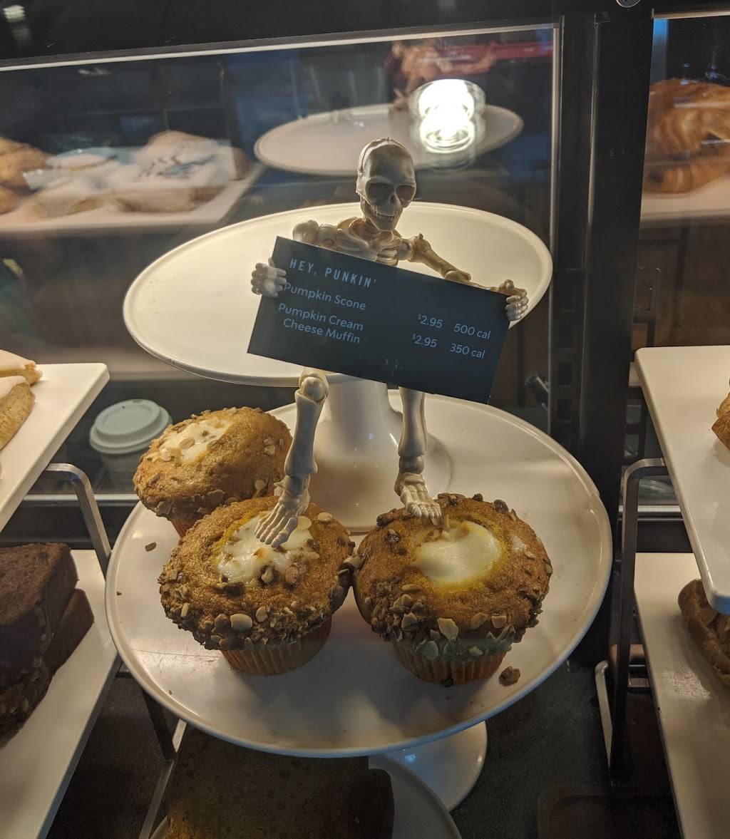 Starbucks | cafe | 154 Turnpike Road, Rte 9, Southborough, MA 01772, USA | 5084869909 OR +1 508-486-9909