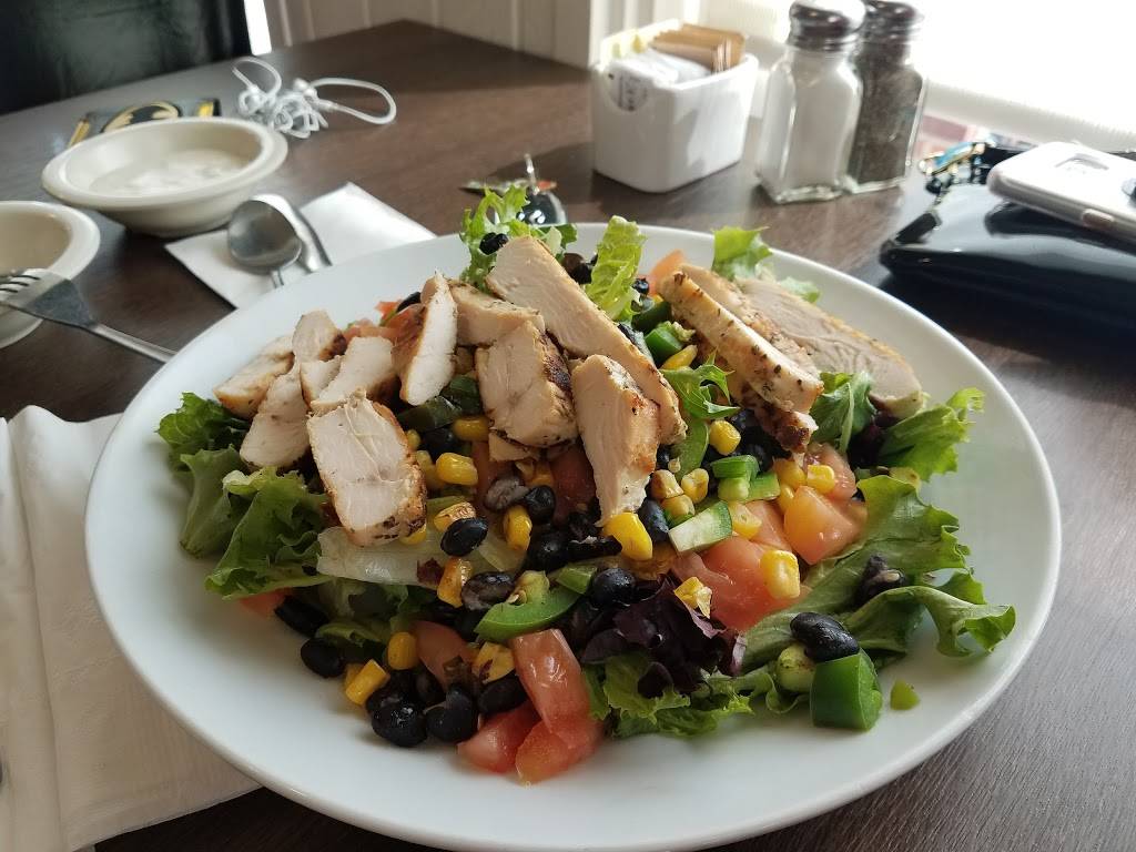 Southern Belles | restaurant | 210 S Cook St, Barrington, IL 60010, USA | 8473874290 OR +1 847-387-4290