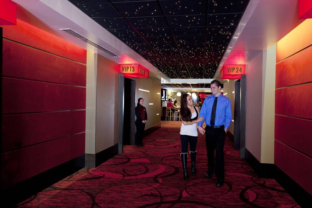 UltraStar Multi-tainment Center at Ak-Chin Circle | restaurant | 16000 N Maricopa Rd, Maricopa, AZ 85139, USA | 5205683456 OR +1 520-568-3456