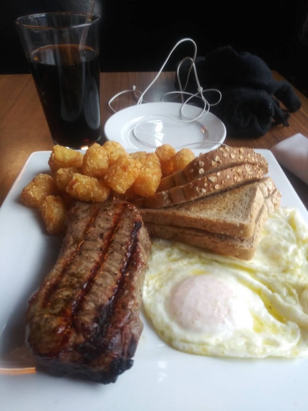 HARP + BARD Restaurant & bar | restaurant | 1099 Dorchester Ave, Dorchester, MA 02125, USA | 6172652893 OR +1 617-265-2893