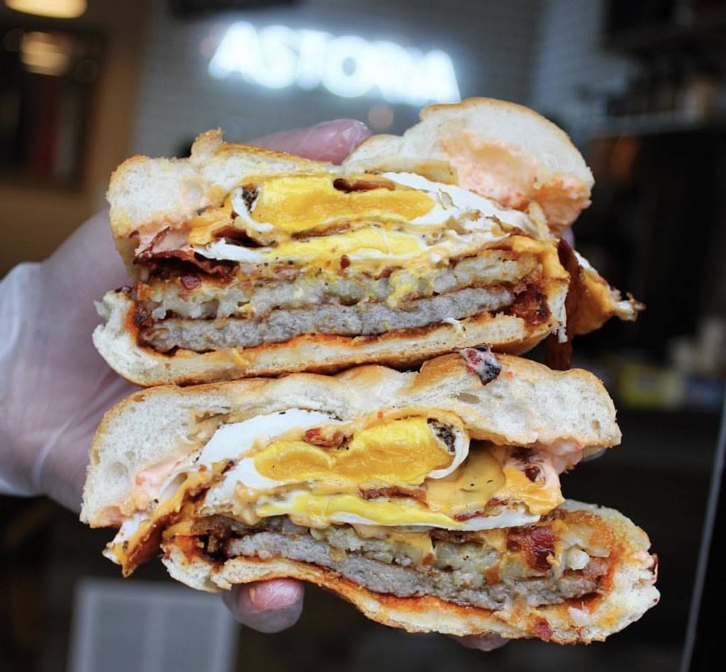 Comptons | restaurant | 30-02 14th St, Queens, NY 11102, USA | 9177450573 OR +1 917-745-0573