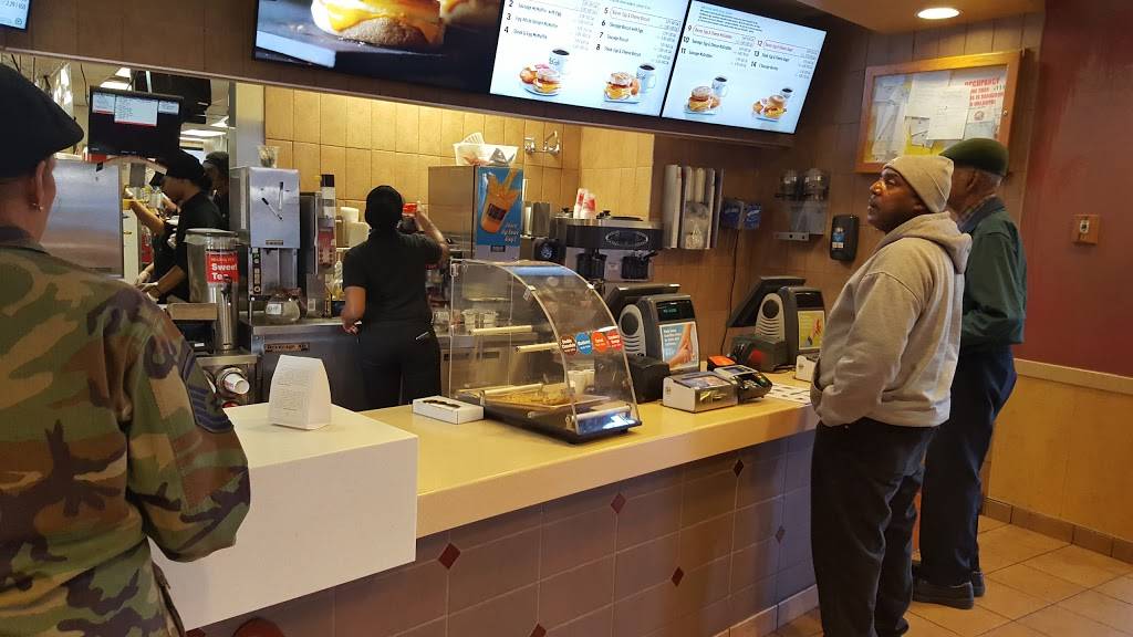 McDonalds | cafe | 1443 E 87th St, Chicago, IL 60619, USA | 7732212541 OR +1 773-221-2541