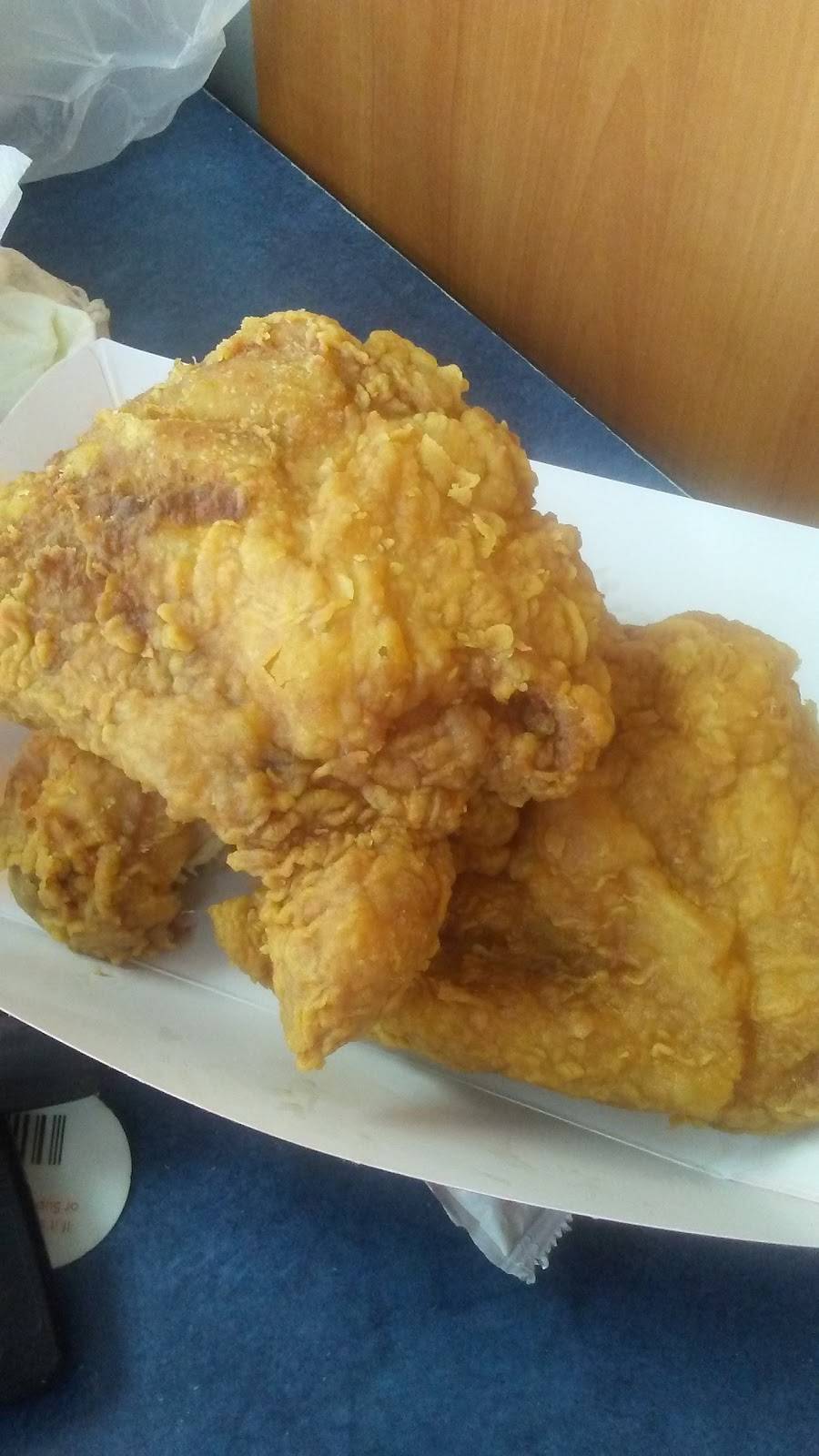 Churchs Chicken | restaurant | 447 Elma G Miles Pkwy, Hinesville, GA 31313, USA | 9128773313 OR +1 912-877-3313