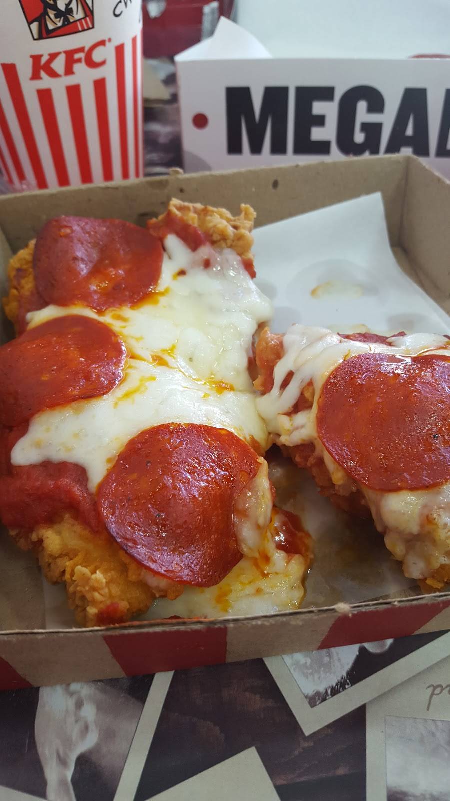 Kentucky Fried Chicken | restaurant | Calle Tecate 21330, Jardin Dorado, 22200 Tijuana, B.C., Mexico | 016645154747 OR +52 664 515 4747