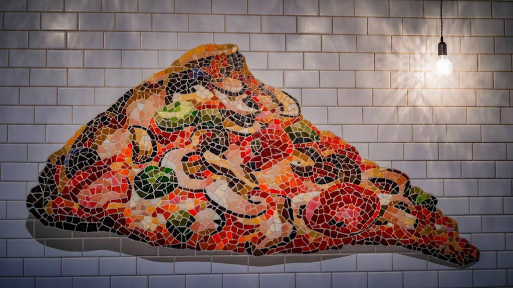 Grandma Bob’s Pizza | restaurant | 2135 Michigan Ave, Detroit, MI 48216, USA | 3133153177 OR +1 313-315-3177