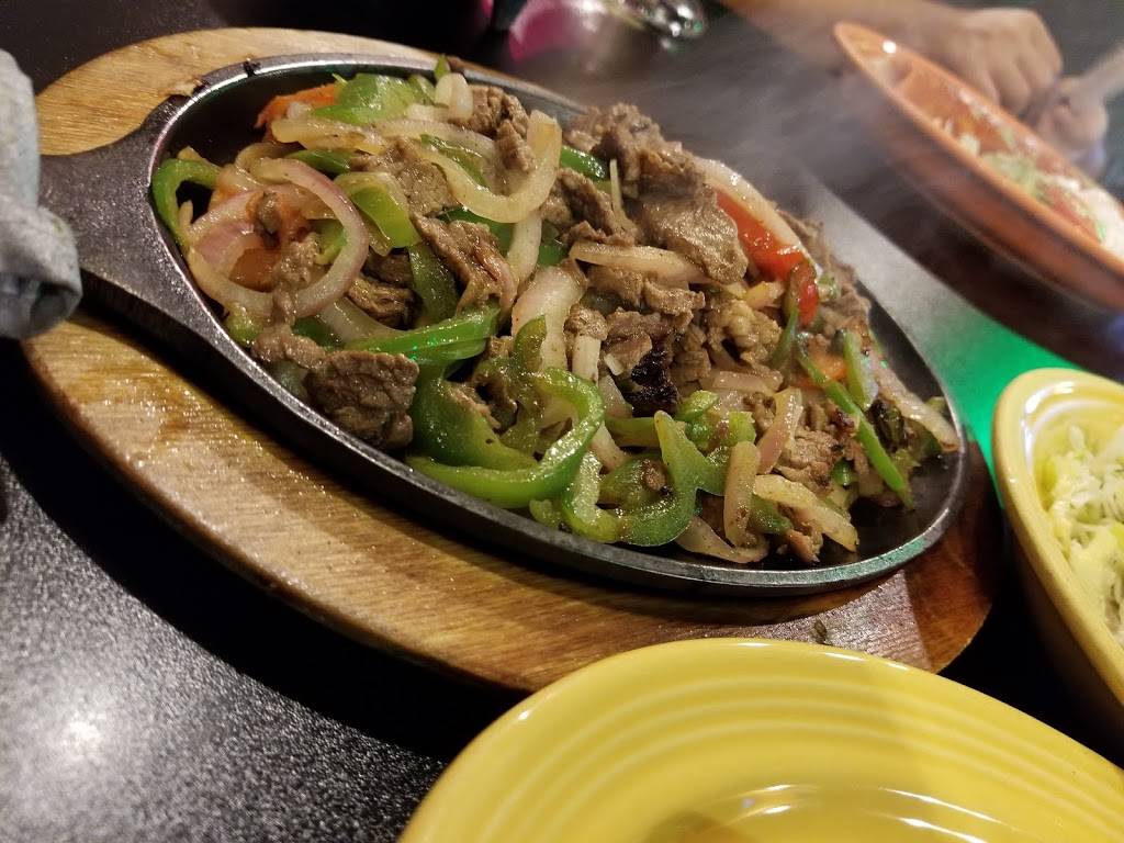 El Riacho Maxican Restaurant | restaurant | 143 E W Dayton-Yellow Springs Rd, Fairborn, OH 45324, USA | 9378780500 OR +1 937-878-0500