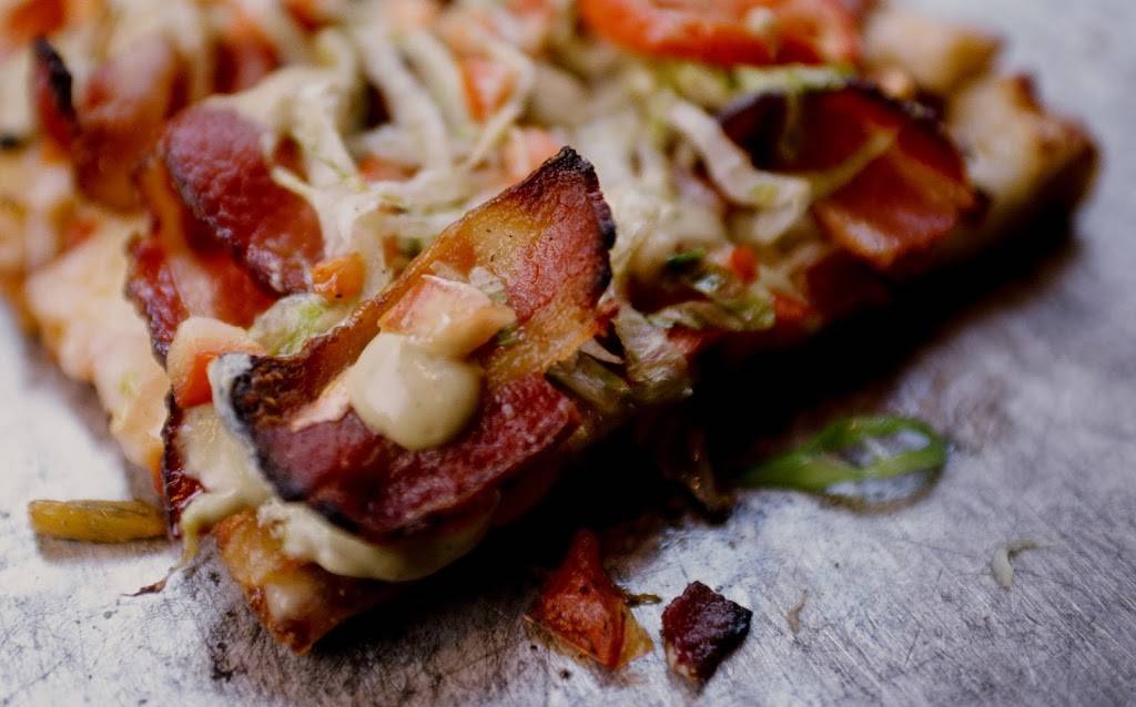 Lilys Pizza | meal takeaway | 2 Oliver St, Boston, MA 02109, USA | 8572770237 OR +1 857-277-0237