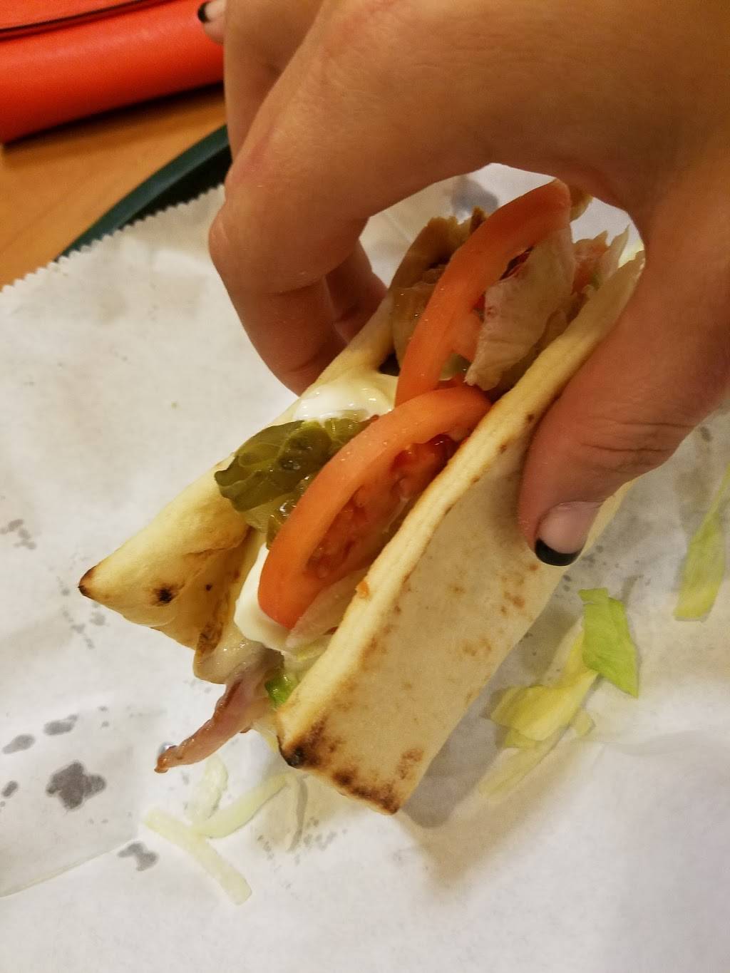 Subway | meal takeaway | 9377 NE Cascades Pkwy, Portland, OR 97220, USA | 5035484889 OR +1 503-548-4889