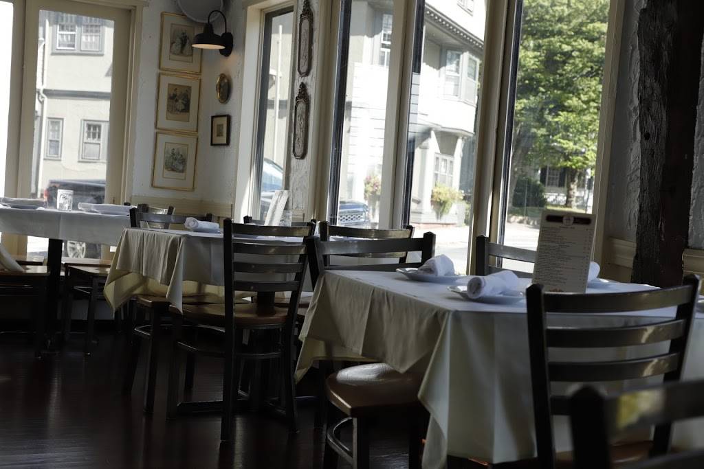 Antique Table Restaurant | restaurant | 7 Central St, Manchester-by-the-Sea, MA 01944, USA | 9787049833 OR +1 978-704-9833