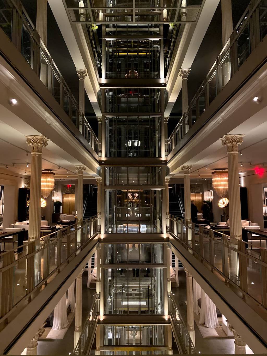 RH Rooftop Restaurant New York | restaurant | 9 9th Ave, New York, NY 10014, USA | 2122172210 OR +1 212-217-2210