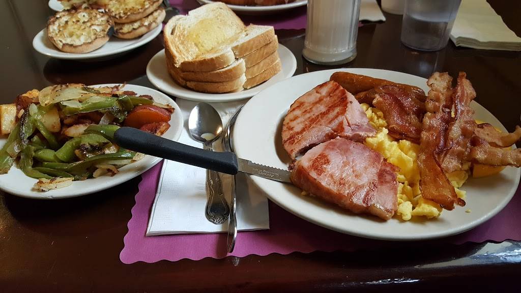 Memos Restaurant | cafe | 1272 Memorial Ave, West Springfield, MA 01089, USA | 4137398420 OR +1 413-739-8420