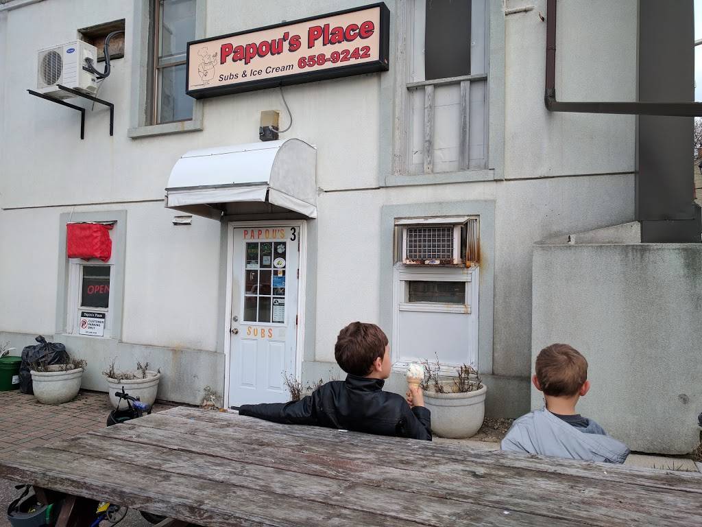 Papous Place | restaurant | 3 Queen St E, Cambridge, ON N3C 2A7, Canada | 5196589242 OR +1 519-658-9242