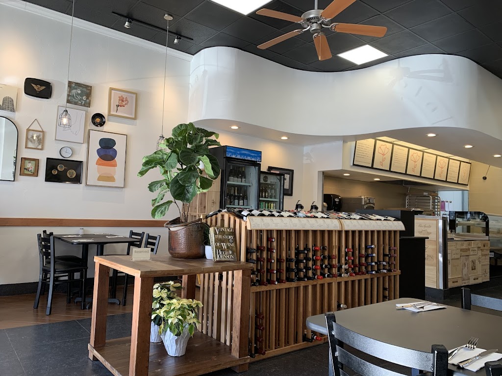 Amapola Kitchen and Wine Merchant | restaurant | 32 W Gabilan St, Salinas, CA 93901, USA | 8312620075 OR +1 831-262-0075