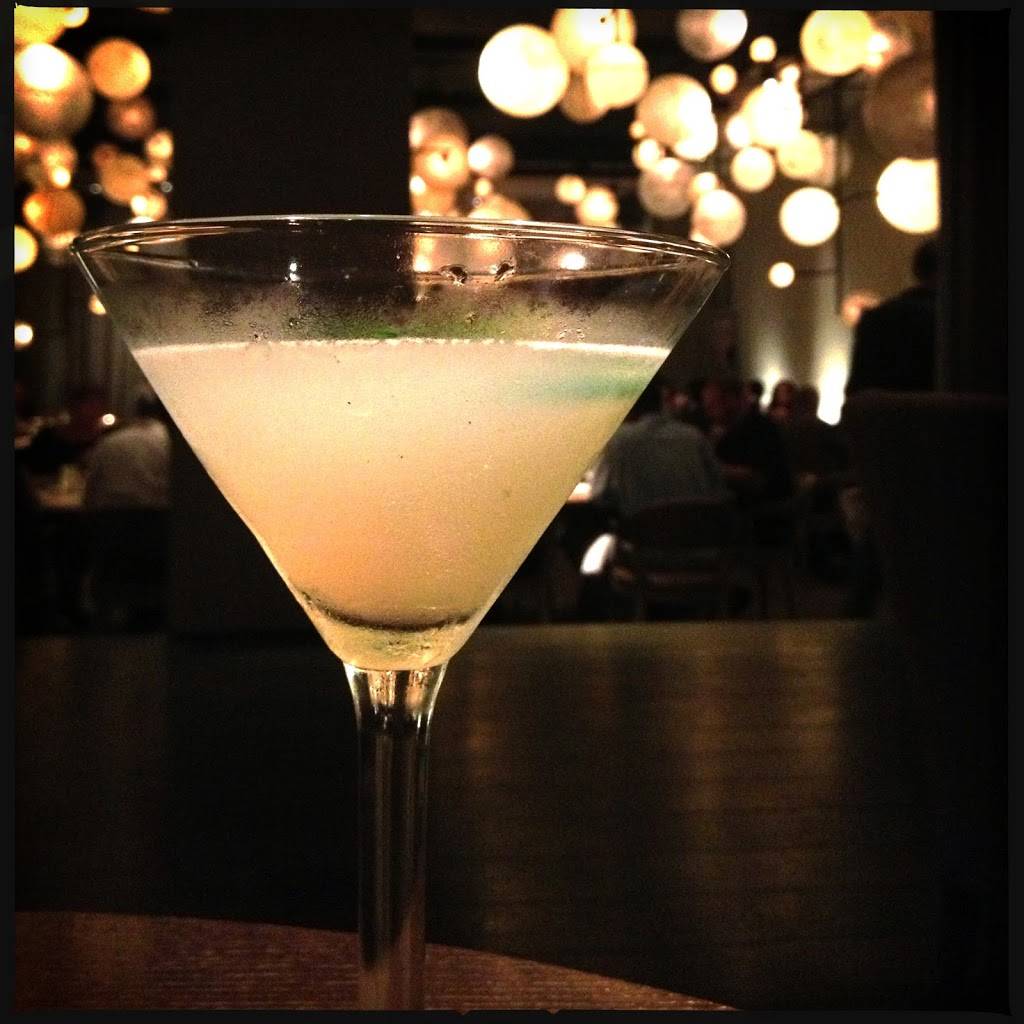 Pump Room - Ambassador Bar | restaurant | 1301 N State Pkwy, Chicago, IL 60610, USA | 3122296740 OR +1 312-229-6740