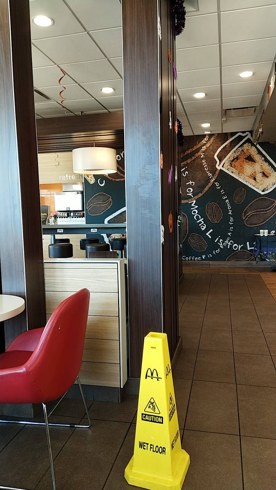 McDonalds | cafe | 3 W Veterans Pky, Yorkville, IL 60560, USA | 6305539393 OR +1 630-553-9393