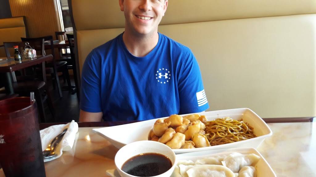 China Cafe | restaurant | 4605 16th St, Moline, IL 61265, USA | 3095176185 OR +1 309-517-6185