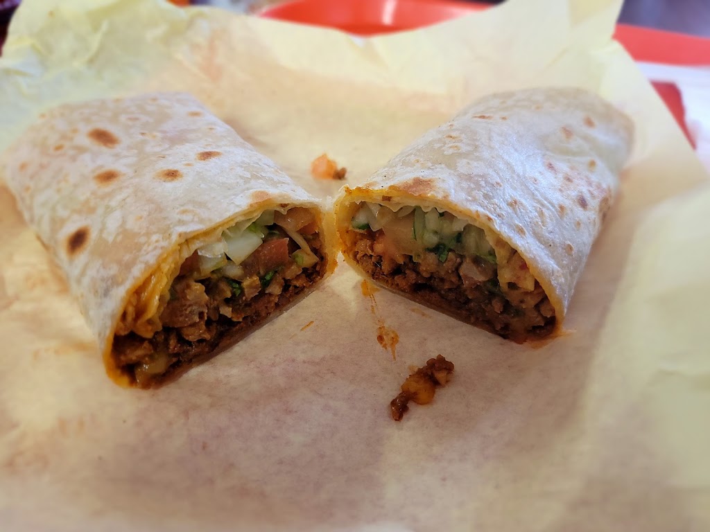 Arnulfos Mexican Food #3 | restaurant | 16056 Pierce Ferry Rd, Dolan Springs, AZ 86441, USA | 7029837833 OR +1 702-983-7833