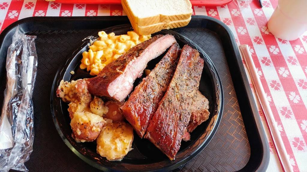Witt Pit BBQ | restaurant | 2516 1st St, Rosenberg, TX 77471, USA | 8327595182 OR +1 832-759-5182