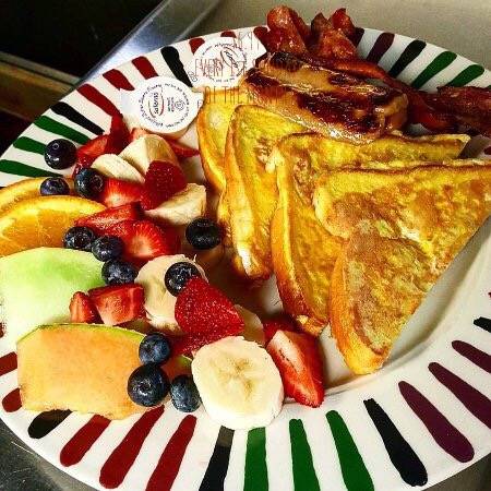 Sprague Traditions Pub | restaurant | 1440 W, 2nd St, Sprague, NE 68438, USA | 4027944006 OR +1 402-794-4006