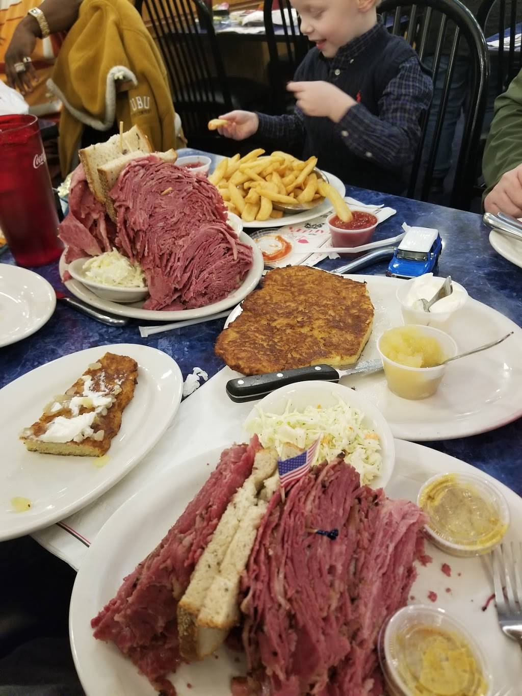 Harolds New York Deli | restaurant | 1173 King Georges Post Rd, Edison, NJ 08837, USA | 7326619100 OR +1 732-661-9100