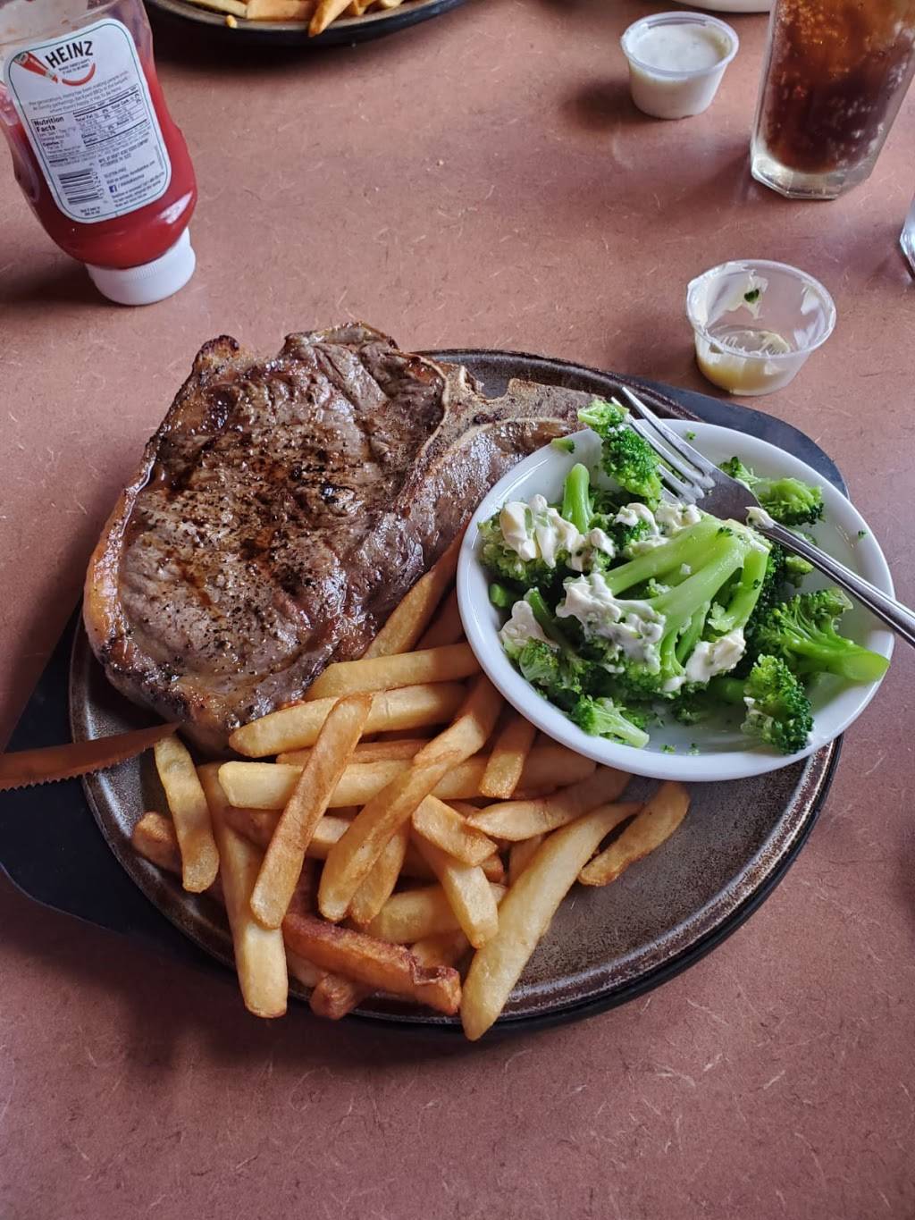 Dans Steak House | restaurant | 8512 US-211, Luray, VA 22835, USA | 5407436285 OR +1 540-743-6285