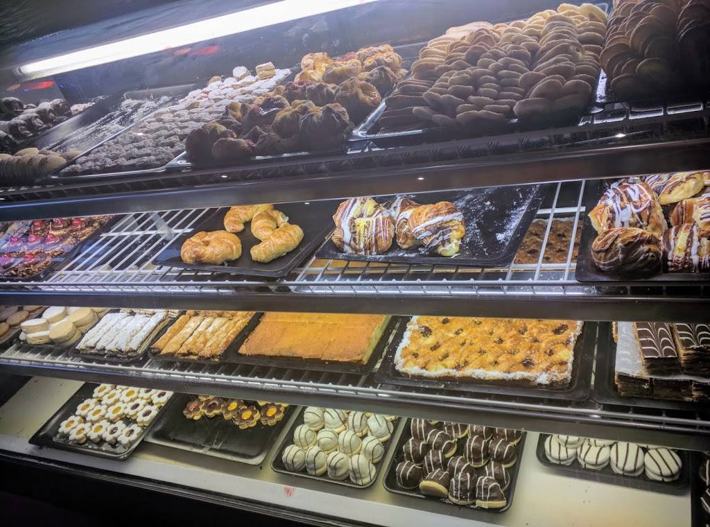 Argentina Bakery | bakery | 3401 W Airport Fwy #112, Irving, TX 75062, USA | 9722524809 OR +1 972-252-4809