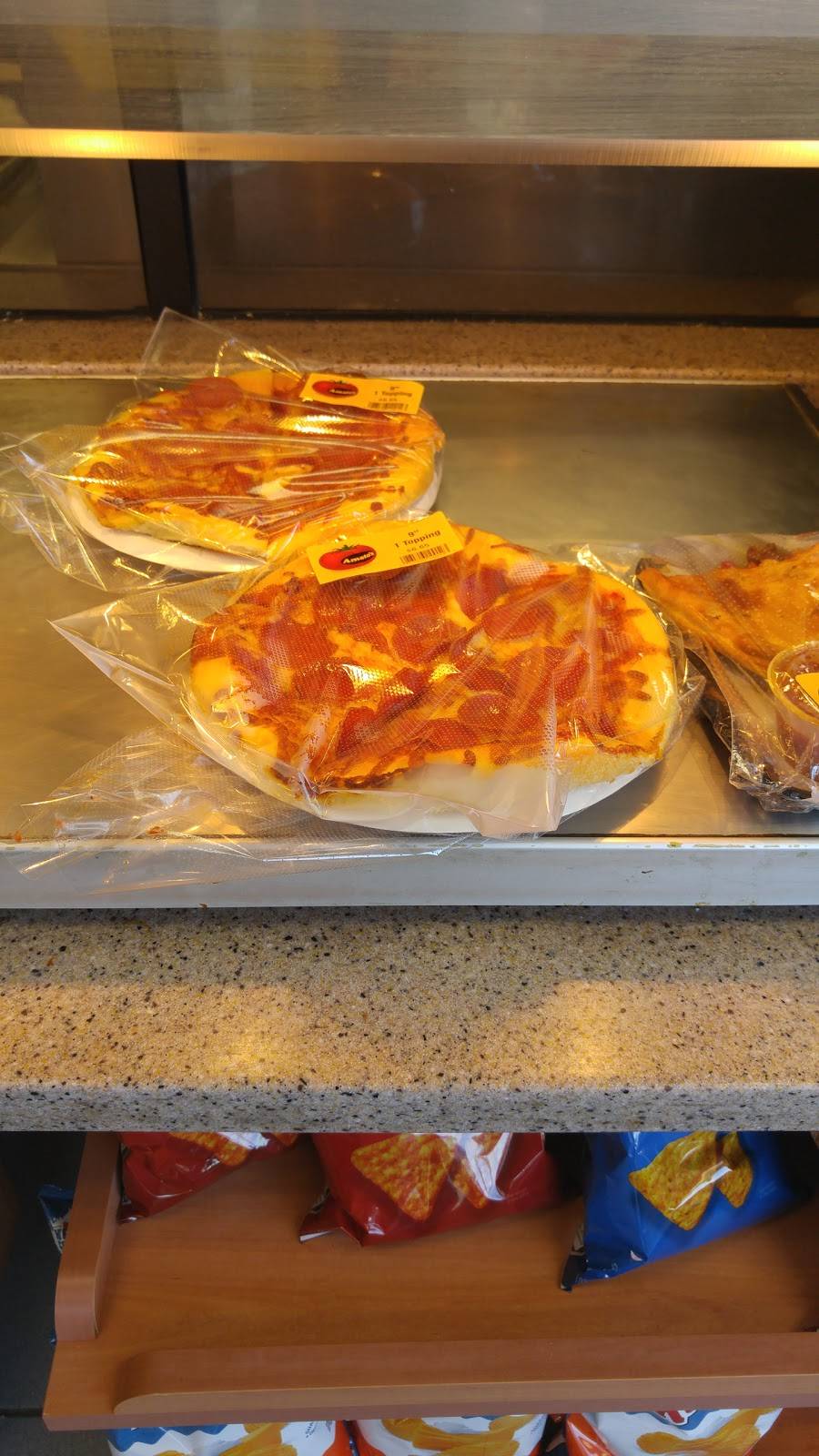 Amatos | restaurant | 103 US-1 BYP, Kittery, ME 03904, USA | 2074392168 OR +1 207-439-2168