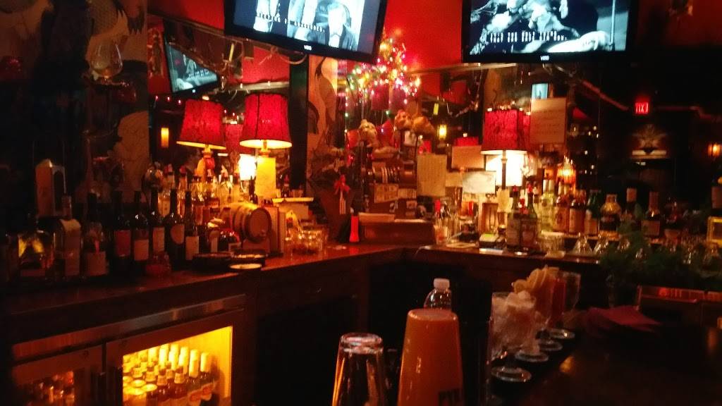 Red Door | restaurant | 10057 Riverside Dr, Toluca Lake, CA 91602, USA | 8182773884 OR +1 818-277-3884