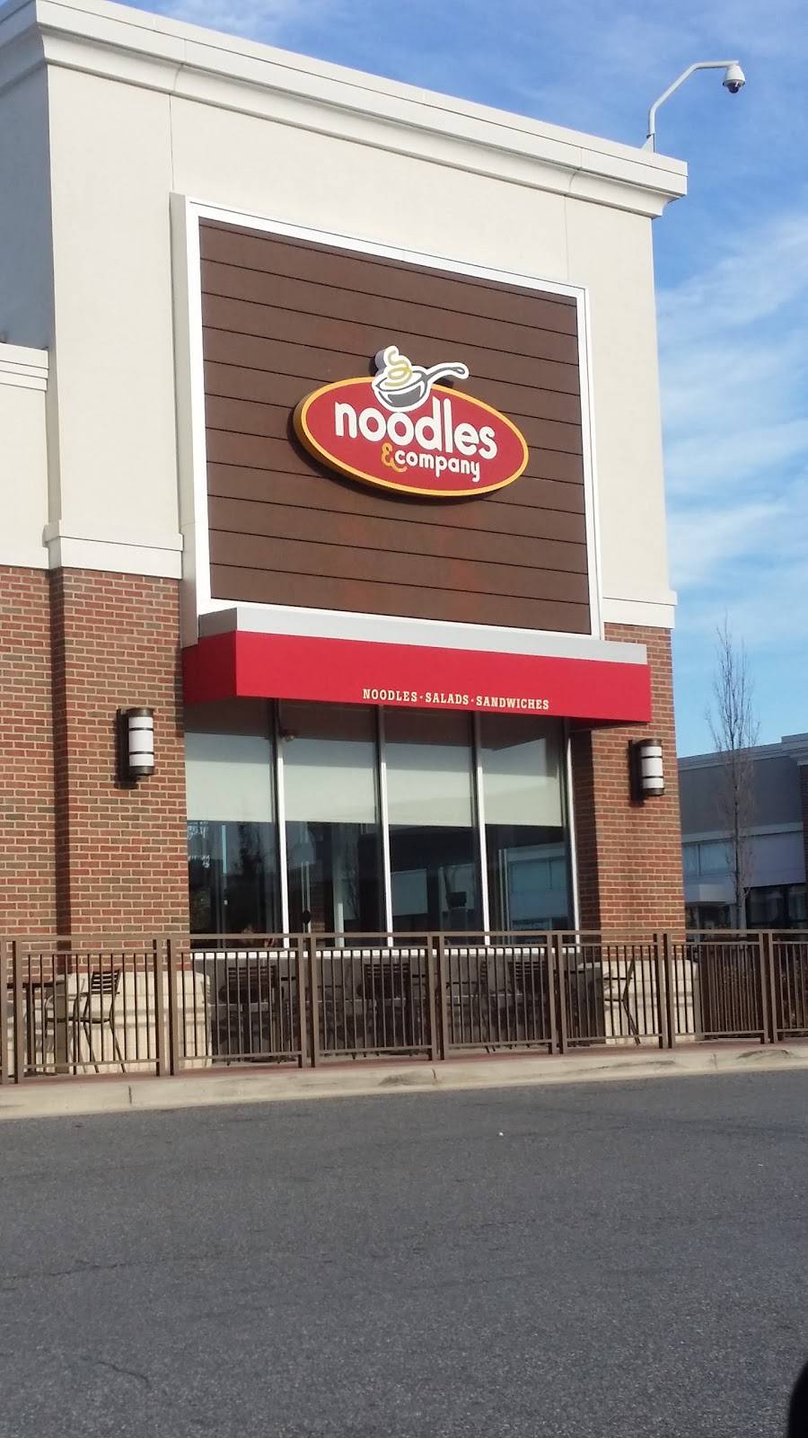 Noodles and Company | restaurant | 2801 Campus Way N, 20, Lanham, MD 20706, USA | 3017727402 OR +1 301-772-7402