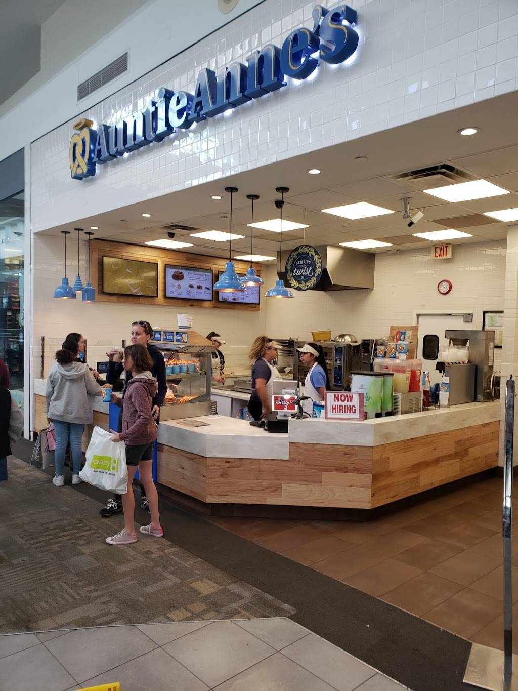Auntie Annes | cafe | 11200 Lakeline Mall Dr Space OJ09, Cedar Park, TX 78613, USA | 5129968187 OR +1 512-996-8187
