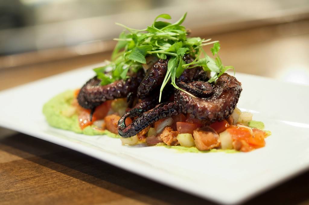 Swallow | restaurant | 366 New York Ave, Huntington, NY 11743, USA | 6315475388 OR +1 631-547-5388