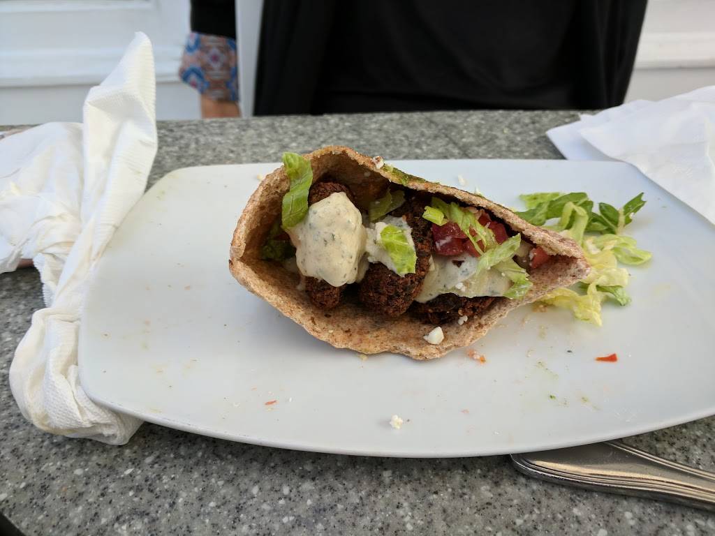 Barneys Gourmet Hamburgers | restaurant | 11660 San Vicente Blvd, Los Angeles, CA 90049, USA | 3104476000 OR +1 310-447-6000