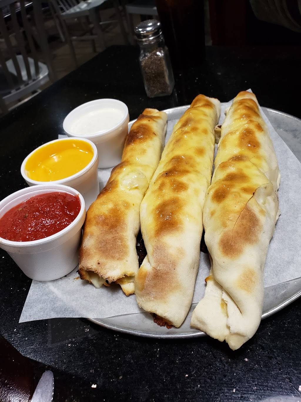 Campus Pollyeyes | restaurant | 440 E Court St, Bowling Green, OH 43402, USA | 4193529638 OR +1 419-352-9638