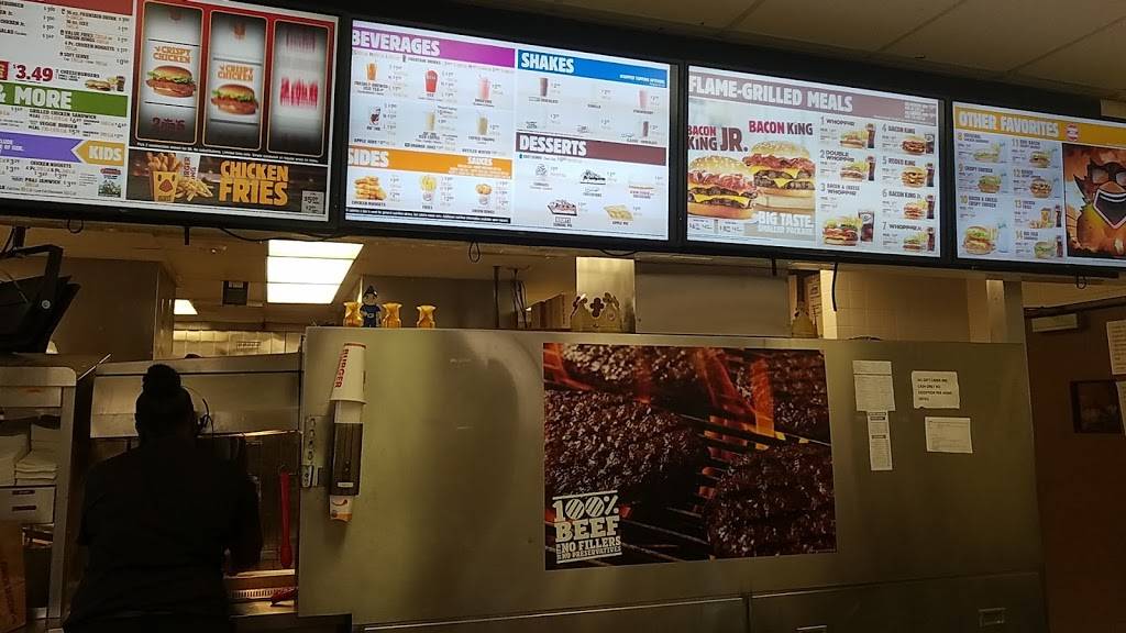 Burger King | restaurant | 18801 S Tamiami Trail, Fort Myers, FL 33908, USA | 2392670044 OR +1 239-267-0044