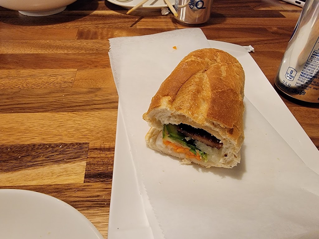 Mao Mao Pho | restaurant | 530 Jermor Ln, Westminster, MD 21157, USA | 4108615573 OR +1 410-861-5573