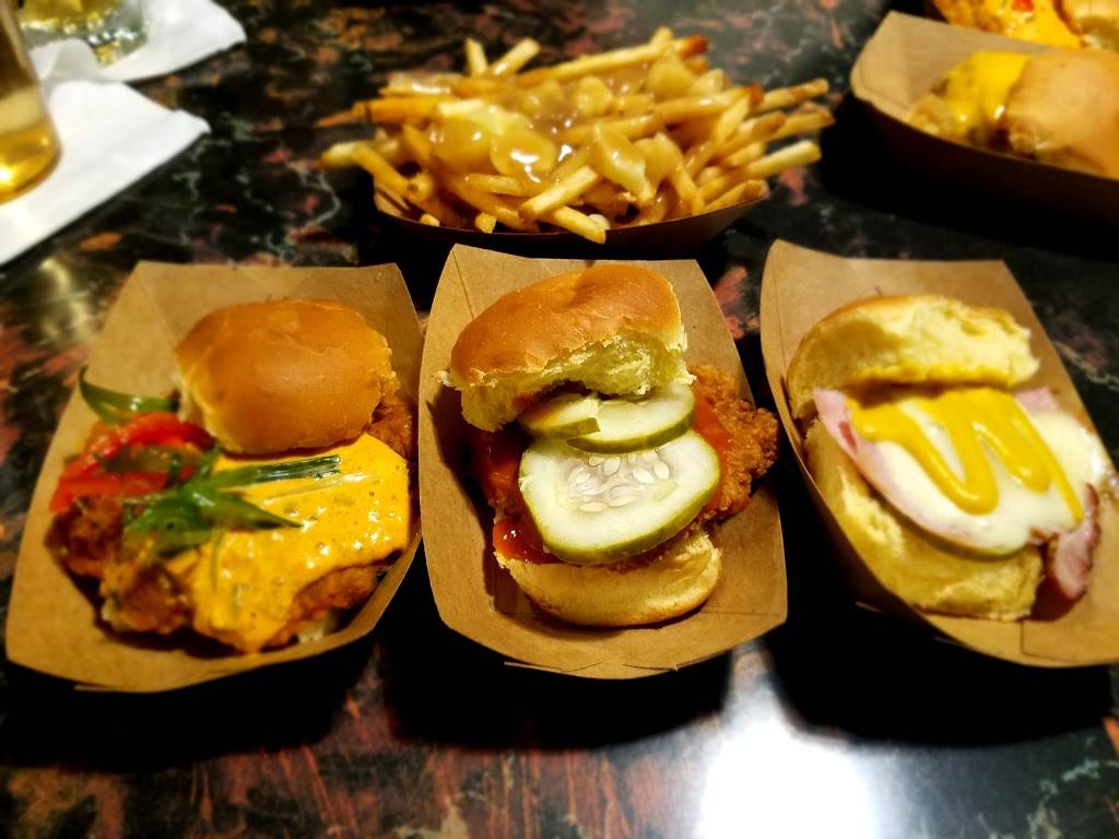 Green Dot Stables | restaurant | 410 S Clippert St, Lansing, MI 48912, USA | 5175744214 OR +1 517-574-4214