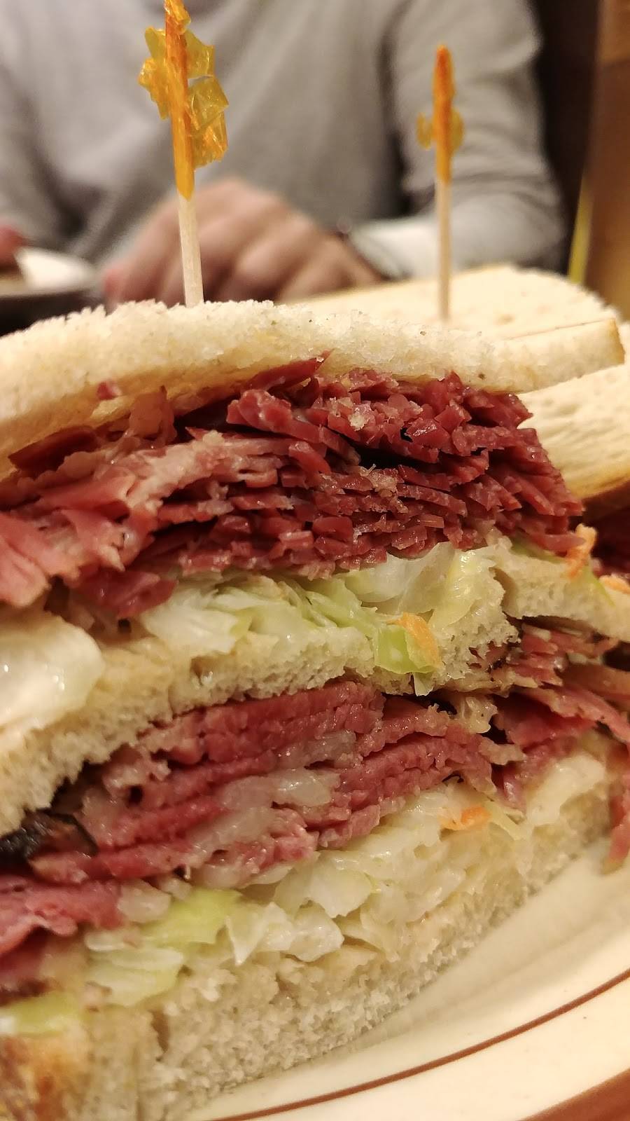 Fred & Murrys Kosher Deli | restaurant | 4345 U.S. 9, Freehold, NJ 07728, USA | 7324623343 OR +1 732-462-3343