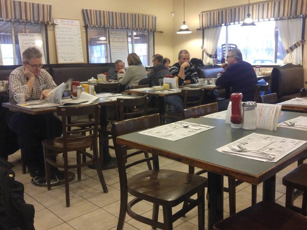 Restaurant Terrasse Du Lac | restaurant | 286 Boulevard de Maple Grove, Maple Grove, QC J6N 1L3, Canada | 4504297989 OR +1 450-429-7989