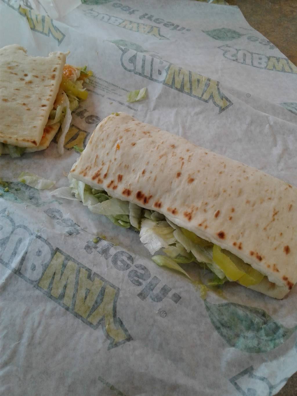 Subway | meal takeaway | 2424 S West St, Wichita, KS 67217, USA | 3169424422 OR +1 316-942-4422