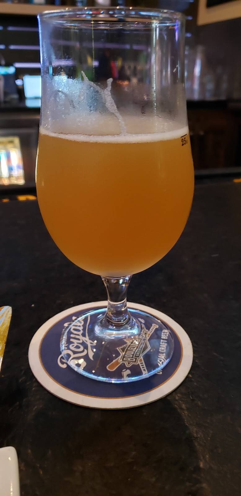 Burg & Barrel Leawood | restaurant | 5408 151st St, Leawood, KS 66224, USA | 9134440494 OR +1 913-444-0494