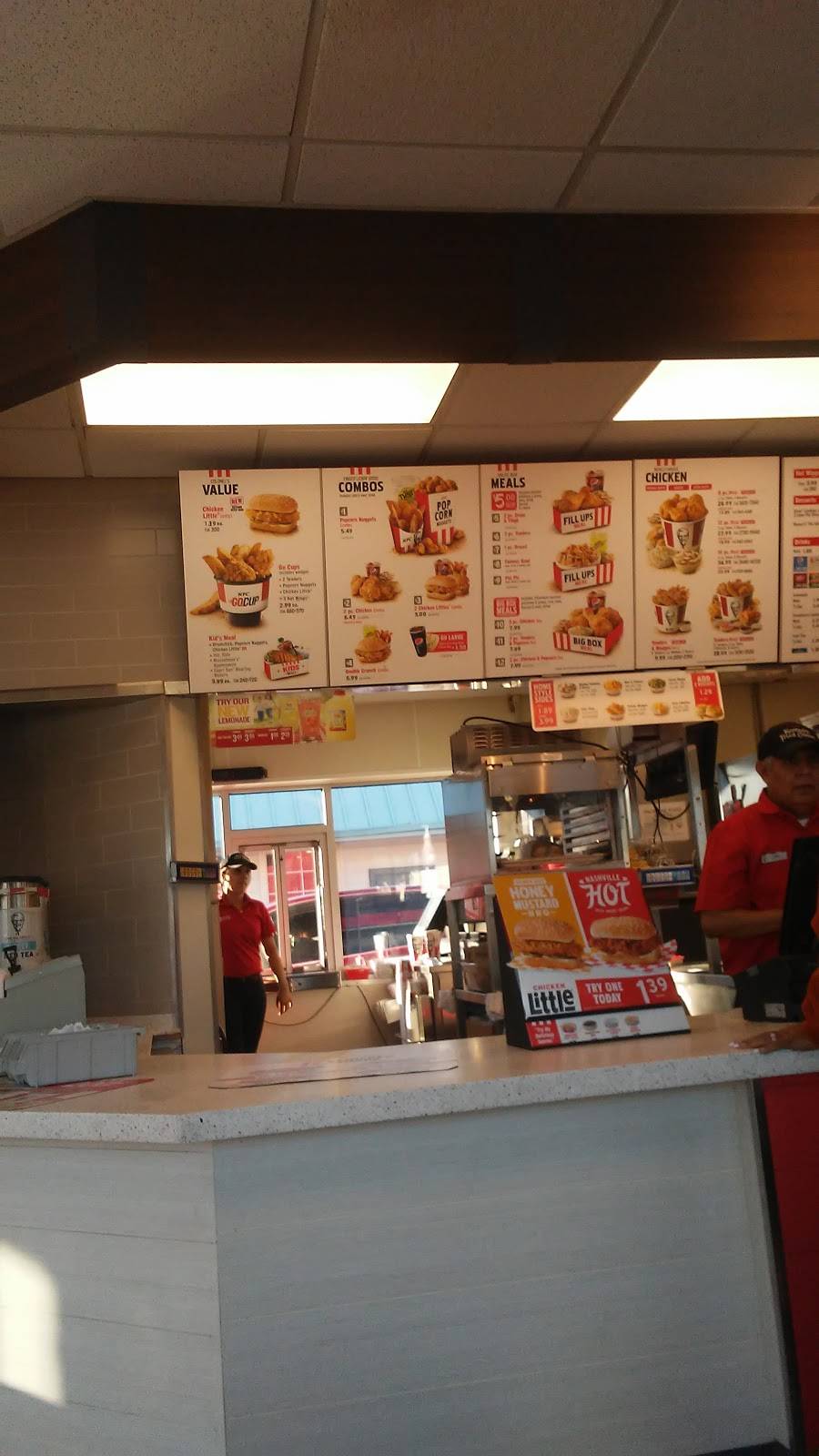 KFC | restaurant | 12325 Elam Rd, Balch Springs, TX 75180, USA | 9722865588 OR +1 972-286-5588