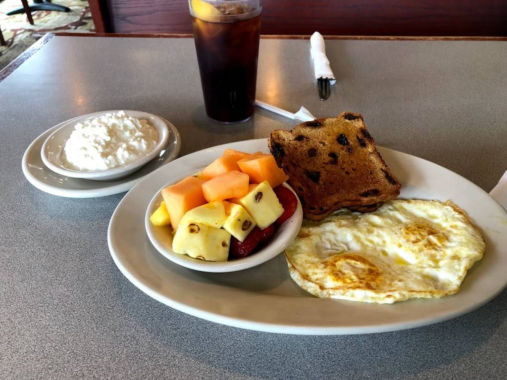 The Crossings Restaurant | restaurant | N20W22951 Watertown Rd, Waukesha, WI 53186, USA | 2625132008 OR +1 262-513-2008