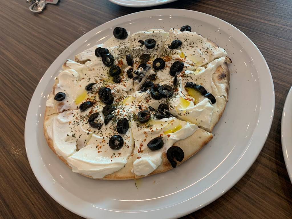 Lylac | restaurant | 1625 Boulevard Marcel-Laurin, Saint-Laurent, QC H4R 0B7, Canada | 5145075327 OR +1 514-507-5327