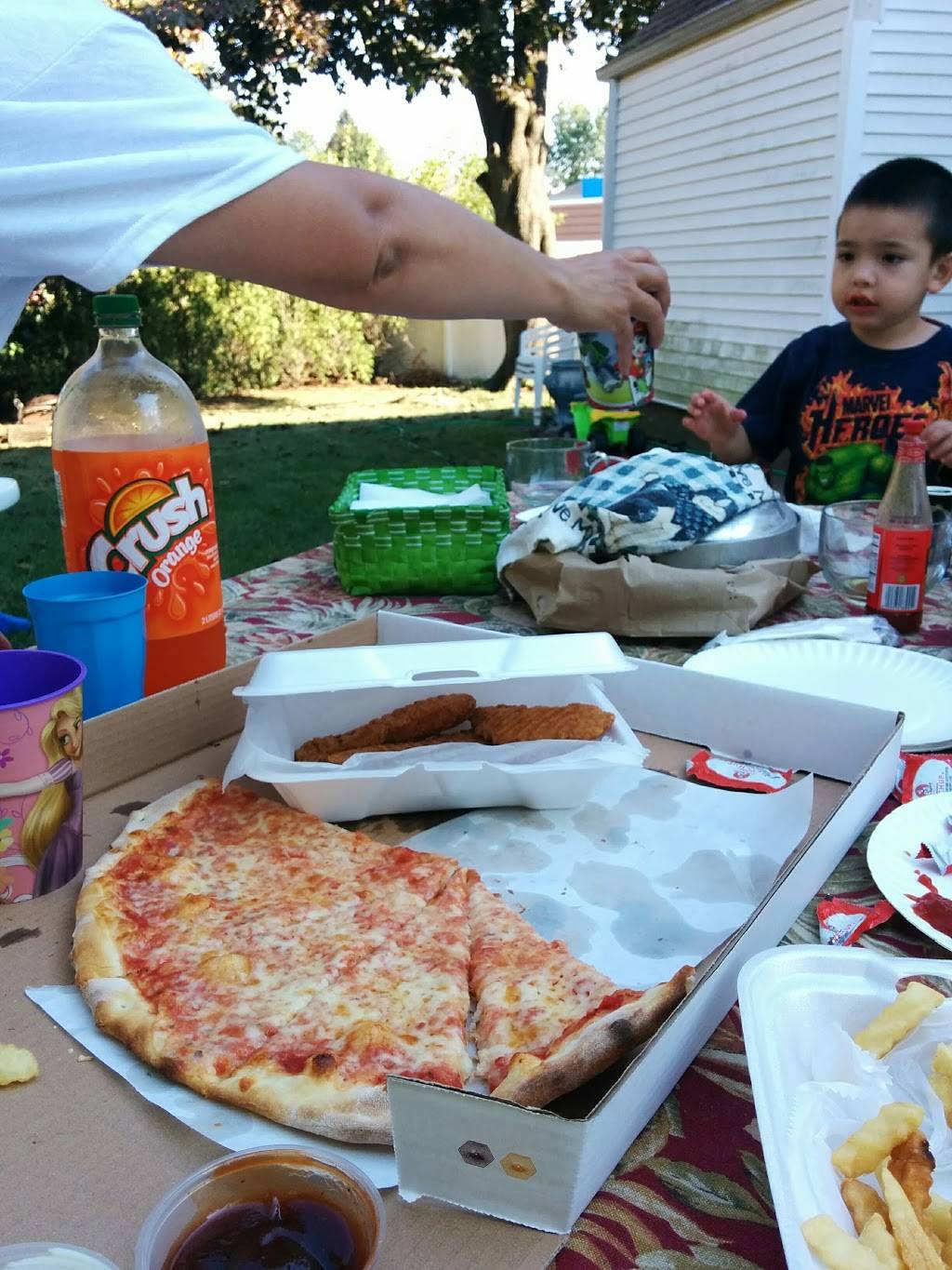 Pizza Works | restaurant | 705 Campbell Ave, West Haven, CT 06516, USA | 2039321122 OR +1 203-932-1122