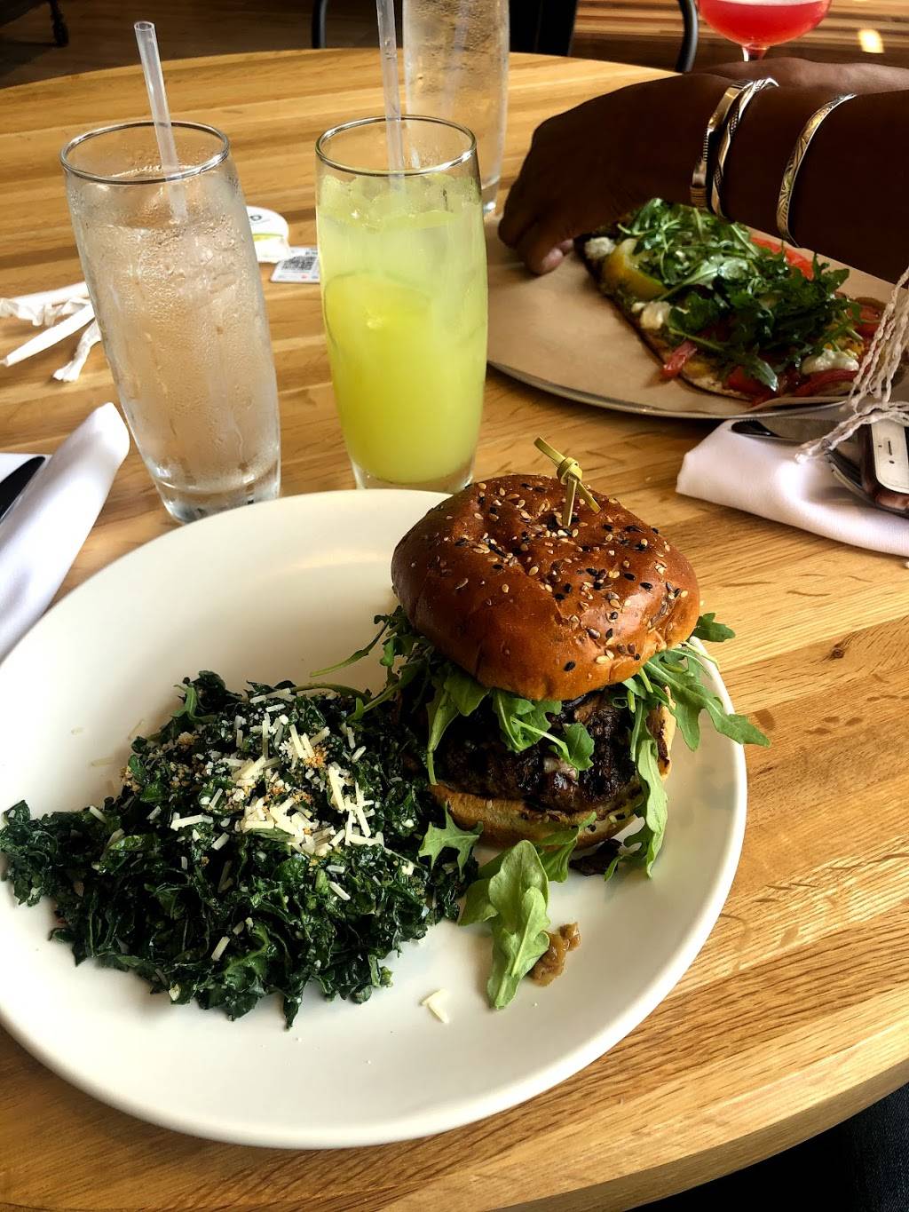 True Food Kitchen | restaurant | 630 Old Country Rd Suite 1040B, Garden City, NY 11530, USA | 5165594728 OR +1 516-559-4728