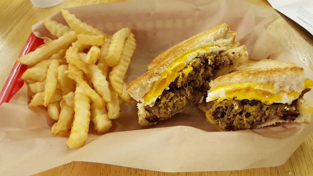 Cainos Red Barn Grill | restaurant | 101 Red Barn Rd, Hubert, NC 28539, USA | 9103262276 OR +1 910-326-2276