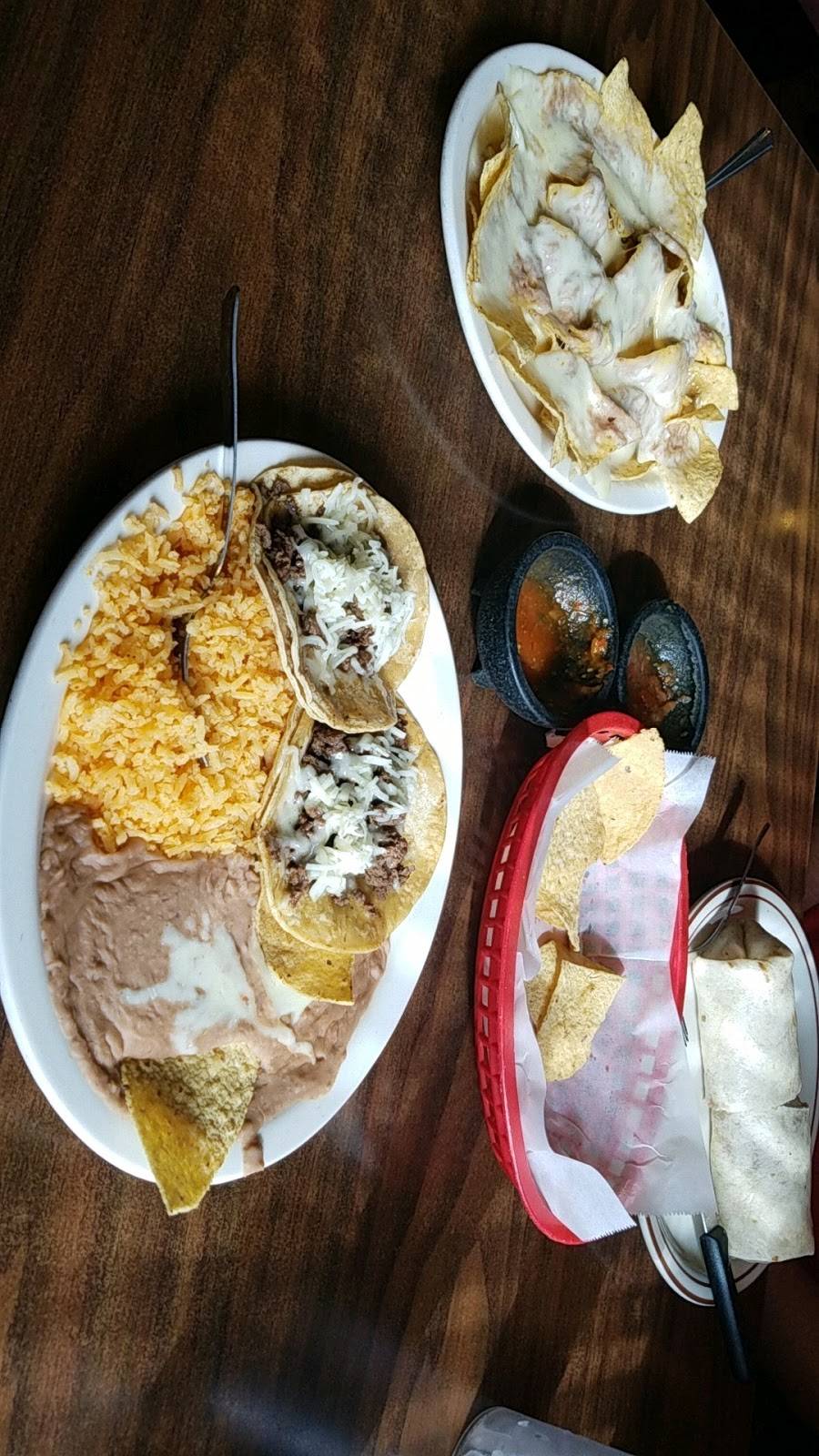 El Amigo Restaurant | restaurant | 3032 Calumet Ave, Valparaiso, IN 46383, USA | 2195315606 OR +1 219-531-5606