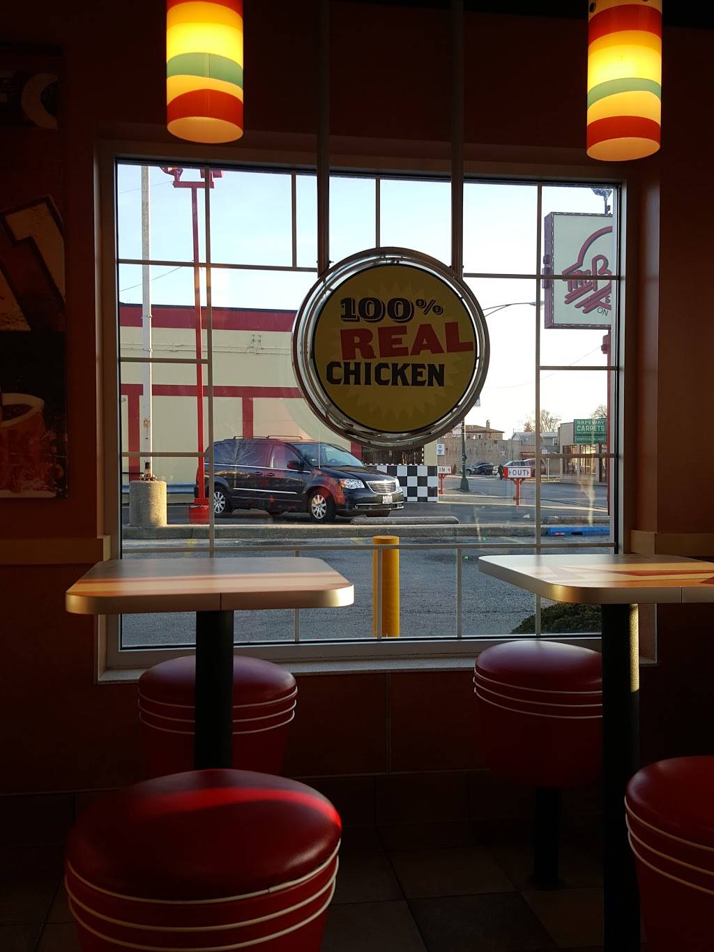 KFC | restaurant | 3927 N Harlem Ave, Chicago, IL 60634, USA | 7732868149 OR +1 773-286-8149