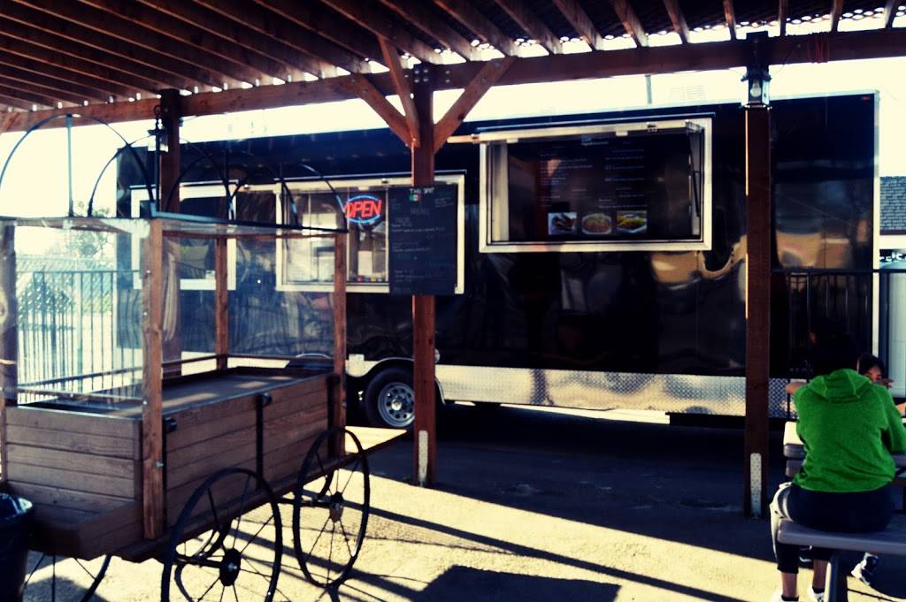 The Spot Taco Truck | restaurant | 505 Paradise Rd, Modesto, CA 95351, USA | 2093019566 OR +1 209-301-9566
